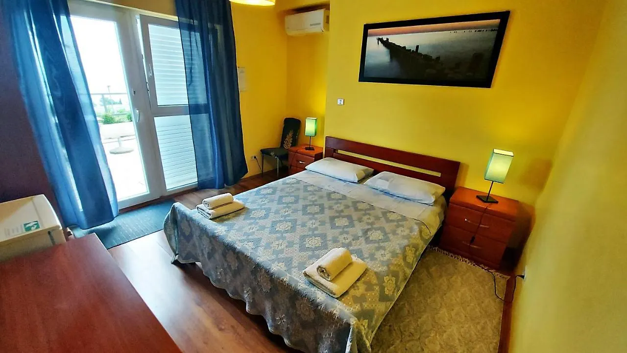 Apartments And Rooms Vila Irma Abbázia Vendégház