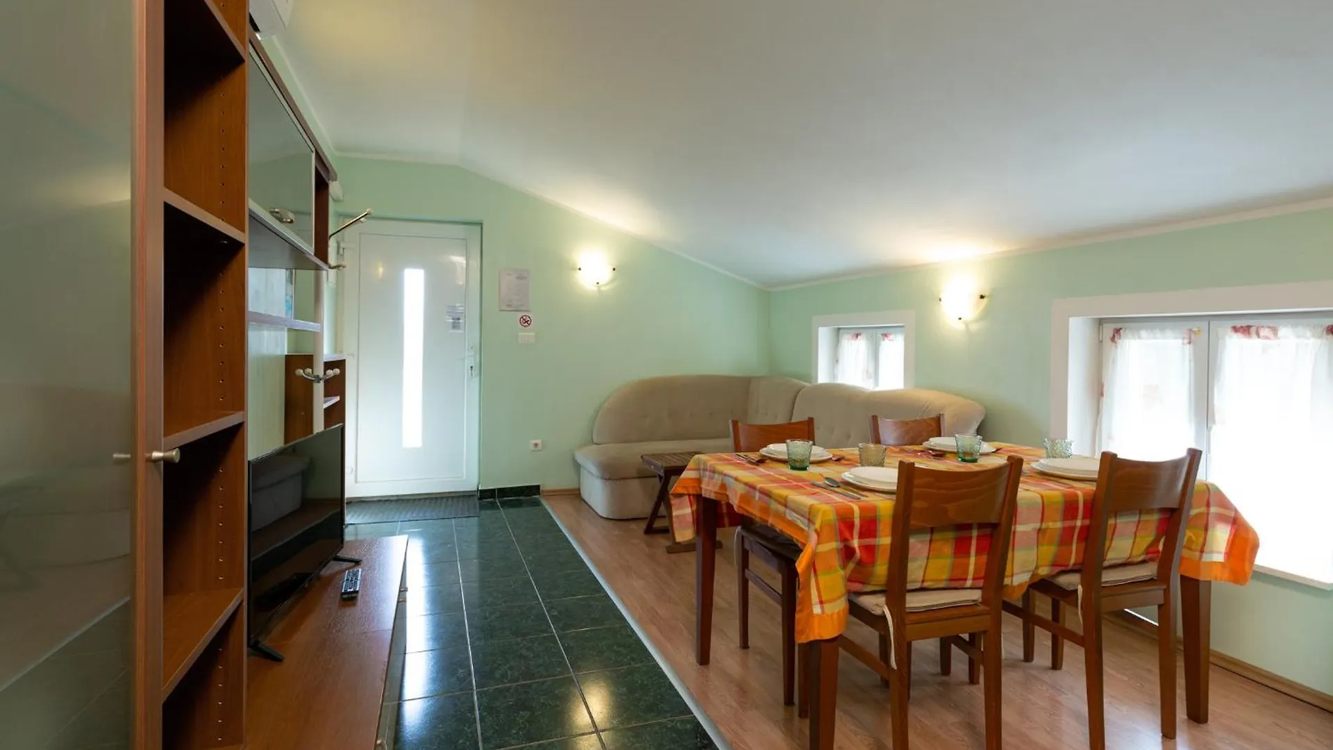 Apartments And Rooms Vila Irma Opatija Maison d'hôtes